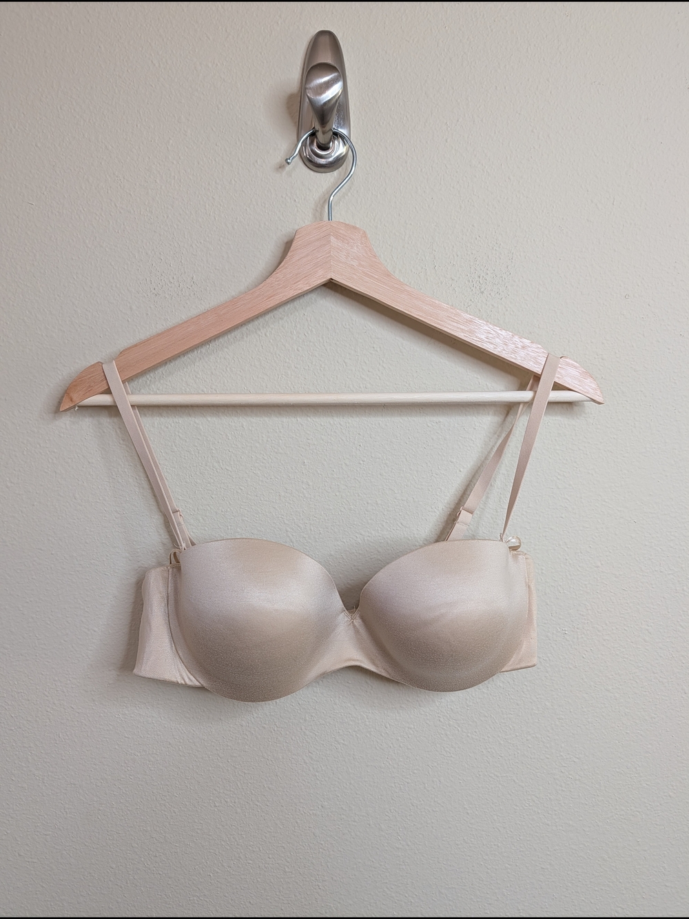 Maidenform Comfort Devotion 36B Nude Underwire Bra Smooth Molded Cup T-Shirt Bra
